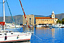 Il porto di Acciaroli con lo scorcio della torre e la chiesa dell'Annunziata